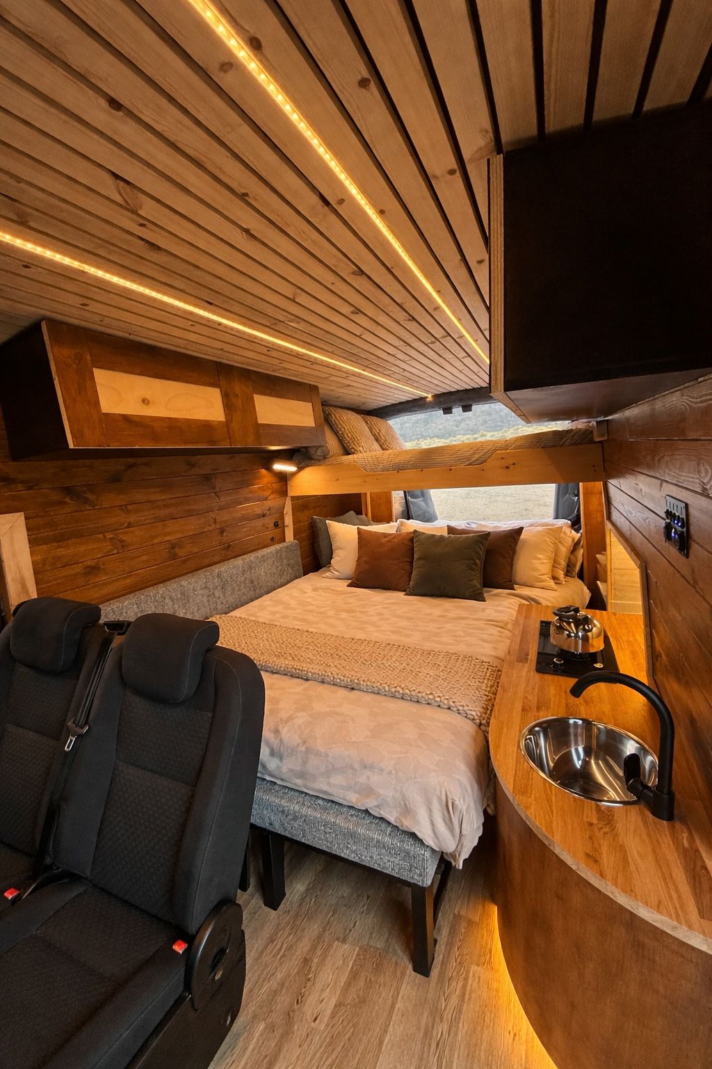 5b946720-f97d-47d6-9611-f09798c04d8d