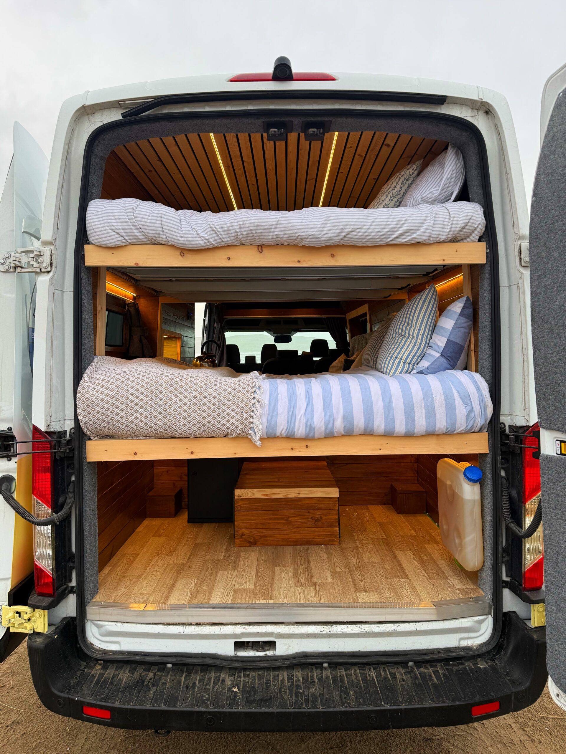 AFBC4675-5989-4F73-B7F2-F257505B921C